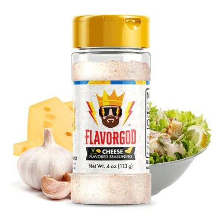 Assaisonnement au fromage FlavorGod avec salade et ail.